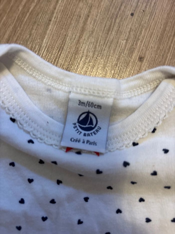 Lot 4 bodies manches courtes 3 mois Petit Bateau - photo numéro 9