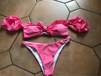 Maillot de bain rose neuf taille M