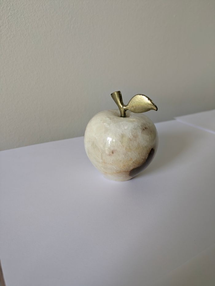 Presse papier vintage en forme de pomme - photo numéro 1