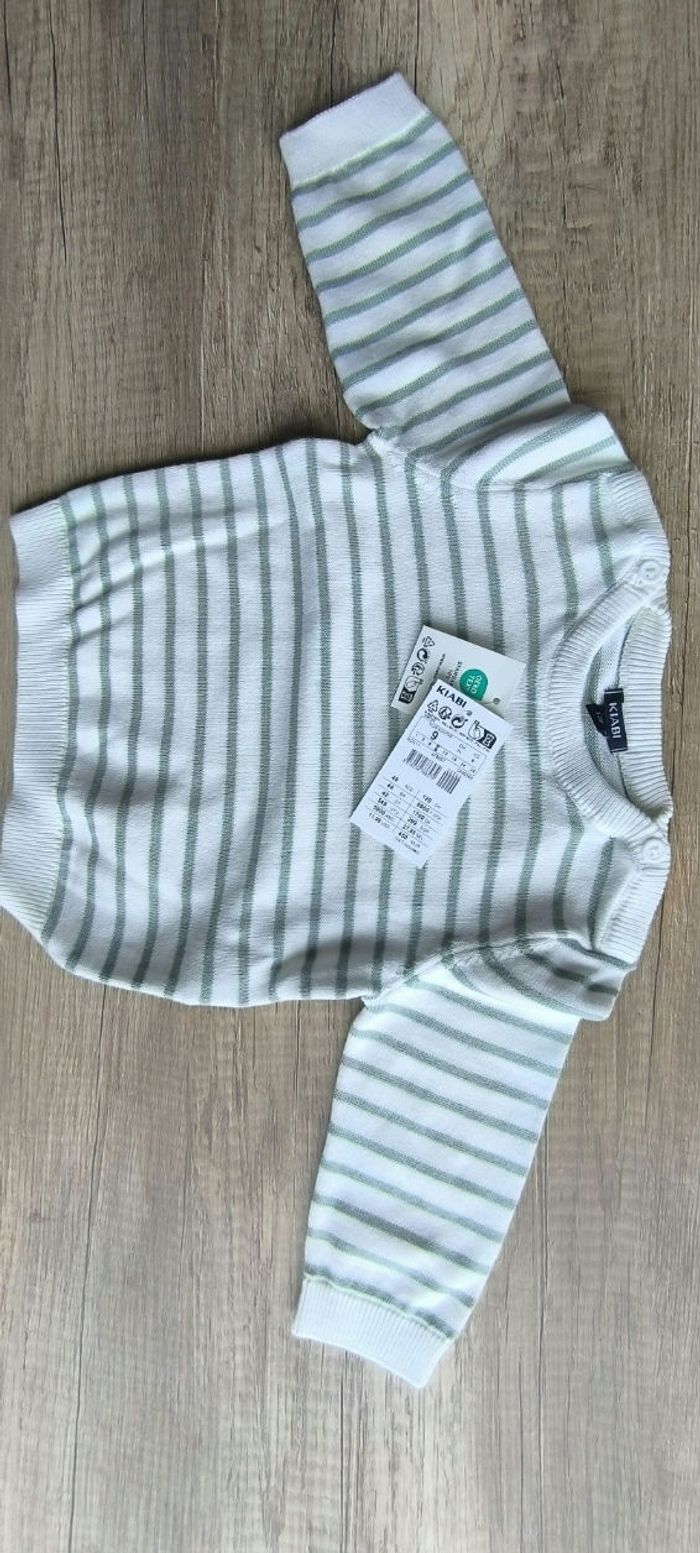 Pull neuf avec étiquette 9 mois