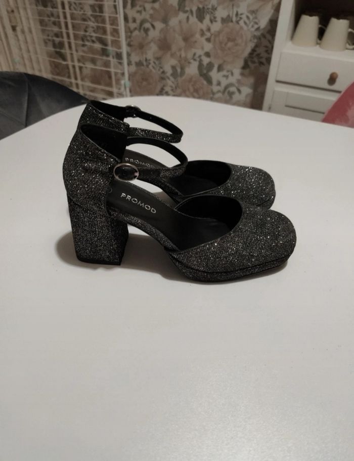 Talons paillettes argentées T37 - photo numéro 2