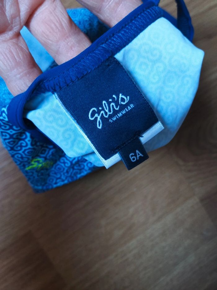 Maillot de bain 1 pièce fille taille 6 ans marque gili's en excellent état - photo numéro 4