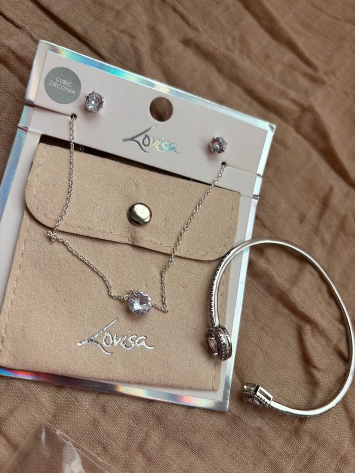 Lot de bijoux