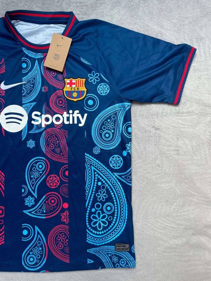 Maillot concept foot Barcelone bleu édition Paisley taille M - photo numéro 3