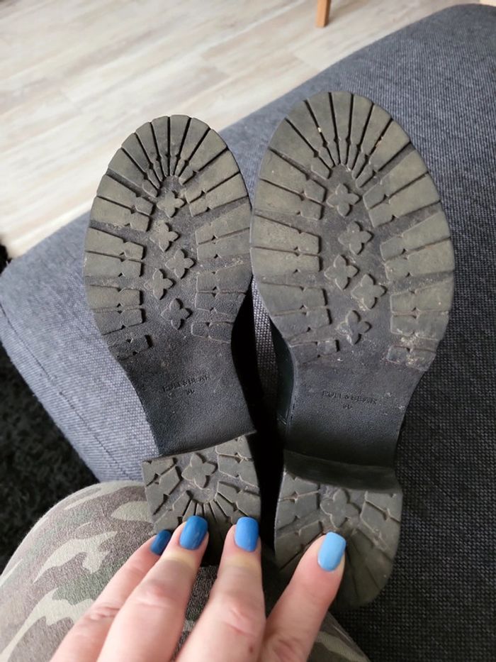 Bottines noires. - photo numéro 4