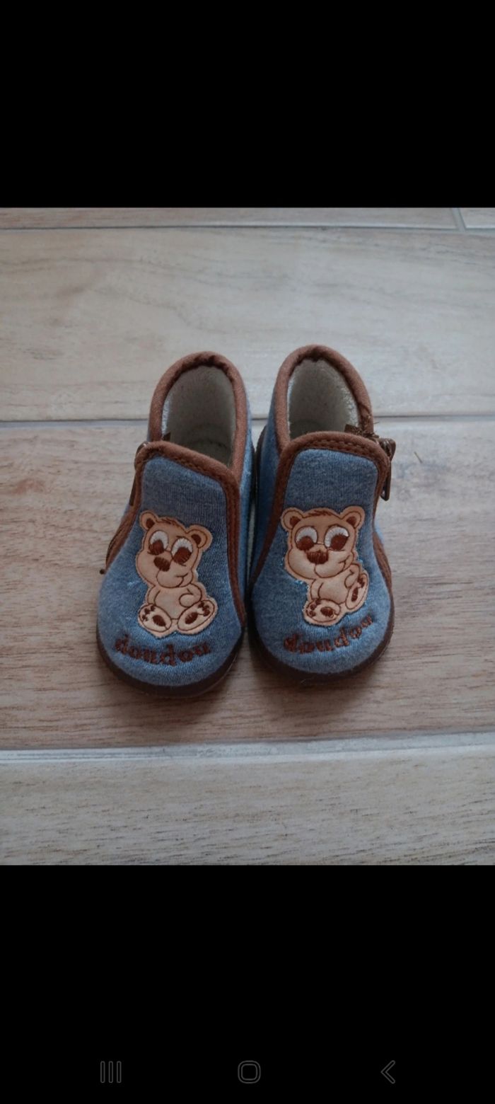 Lot chaussures pointure 18 - photo numéro 5