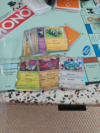 Lot de 21 carte pokemon etincelle deferlante