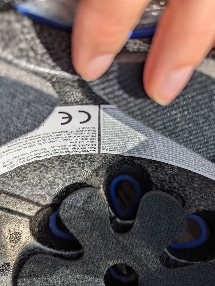 Casque vélo avec oreilles de chat pjmasks - photo numéro 5