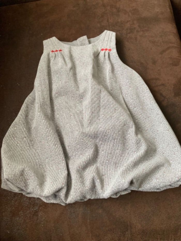 Robe bébé fille taille 9 mois