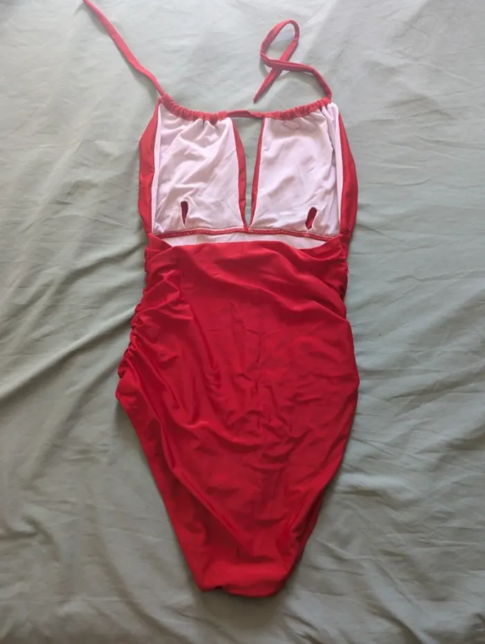Maillot de bain rouge - photo numéro 2