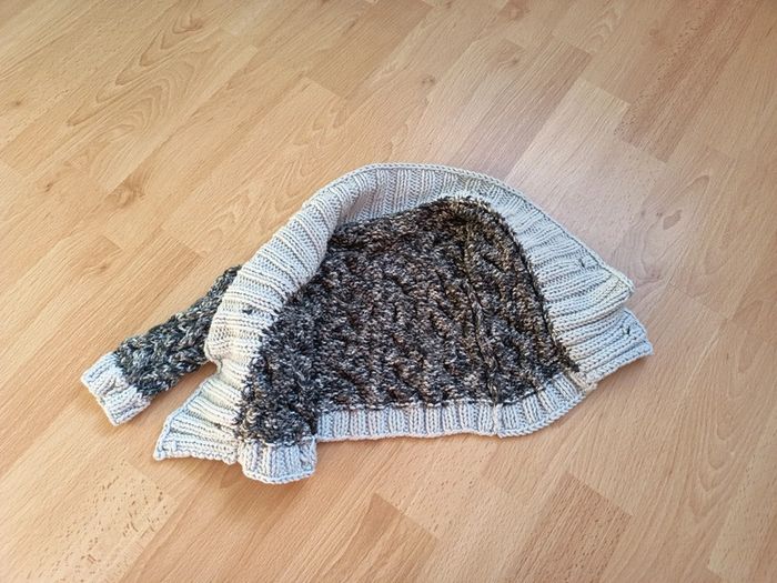 Gilet bébé 9 mois fait main - photo numéro 2