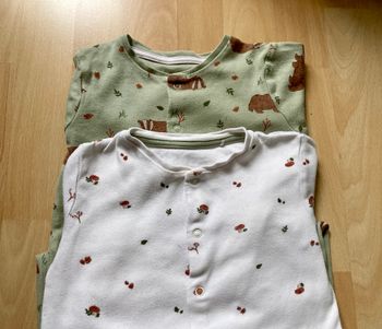 lot 2 pyjamas grenouillère motif nature 18/24 mois
