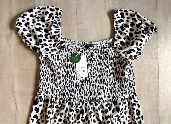 Robe taille L neuve C&A nouvelle collection achetée 29.99€ - photo numéro 2