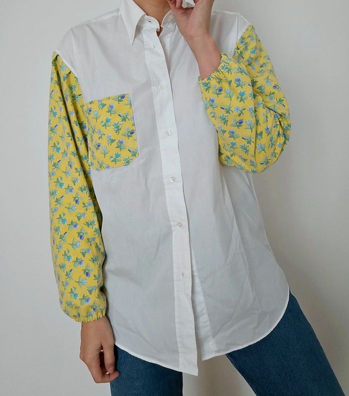 Chemise upcyclée white/fleurs - photo numéro 4