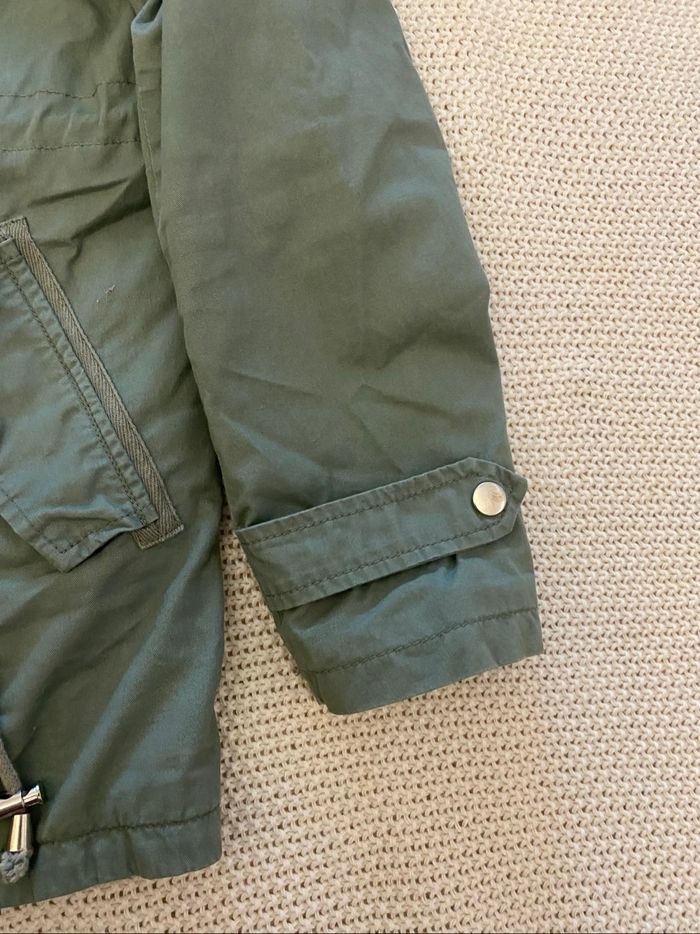Veste avec capuche pour femme , en très bon état , taille unique 38/40 - photo numéro 4