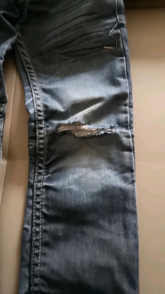 Jean Levi's fille troué - photo numéro 4