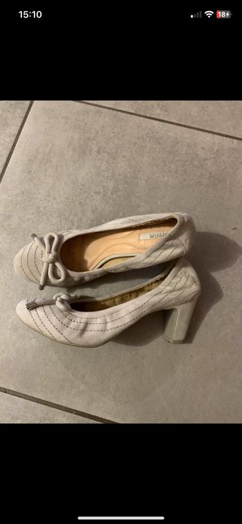 Escarpins beige en daim Geox 35