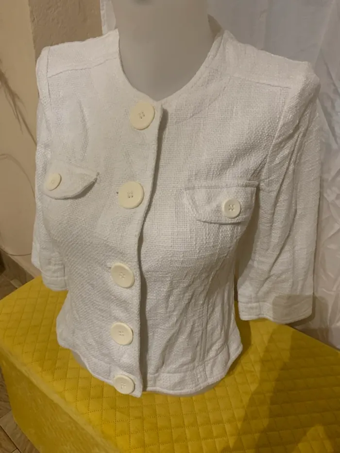 Veste courte Promod blanche 100%coton taille 42 manches3/4