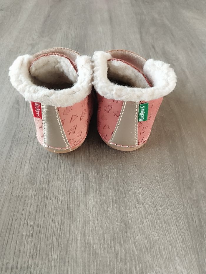 Kickers bébé taille 18 - photo numéro 3