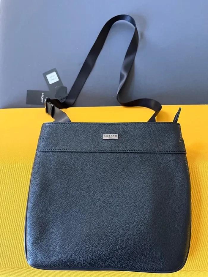 Sacoche en cuir noir pour homme Azzaro neuve