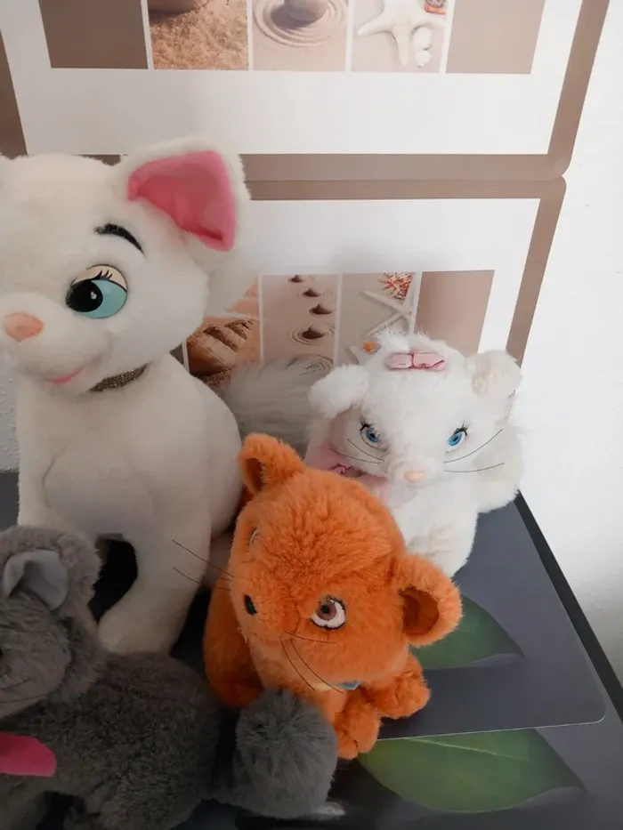 Ensemble de 4 peluches les aristochats Duchesse, Marie, Berlios, et Toulouse - photo numéro 4