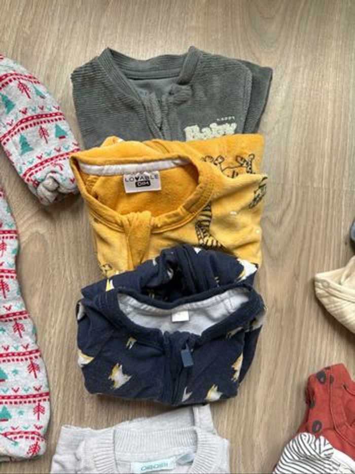 Lot vêtements 1 mois - photo numéro 3