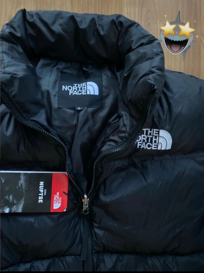 The North Face Nuptse – Doudoune Noire (Homme/Femme) - photo numéro 2