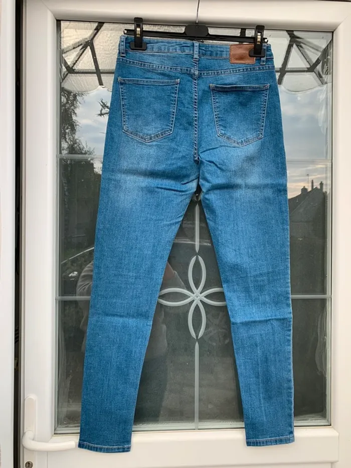 Jean Skinny T.40 Jennyfer - photo numéro 3