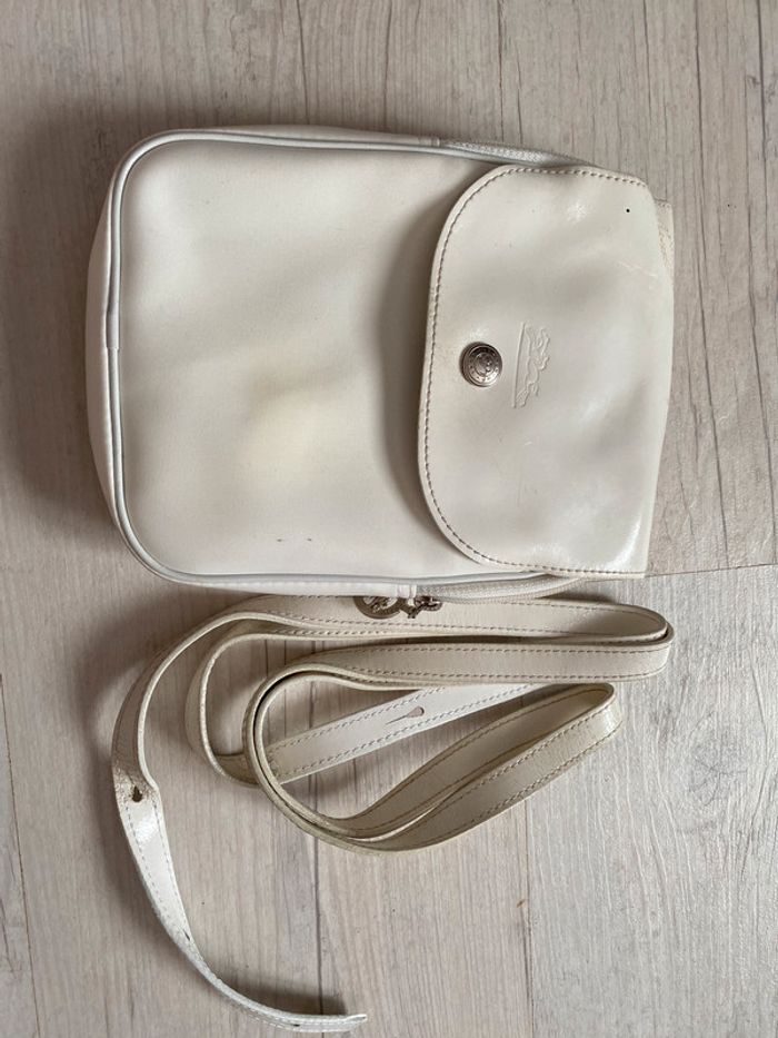 Pochette blanche