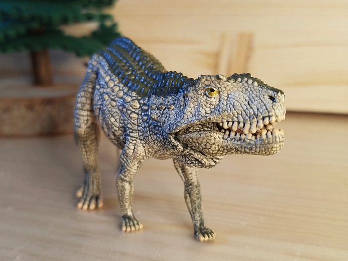 Schleich Postosuchus Dinosaure kaki et beige