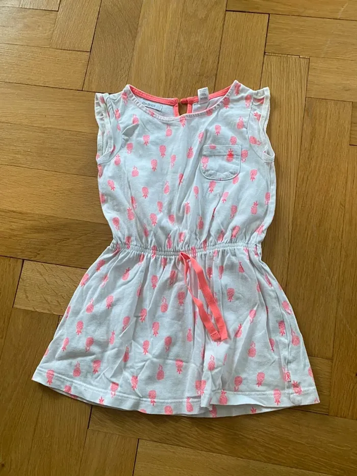 Robe manche courte blanche et rose
