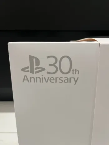 PS5 PRO 30ème anniversaire PlayStation 5 Pro 30th Anniversary Limited Edition