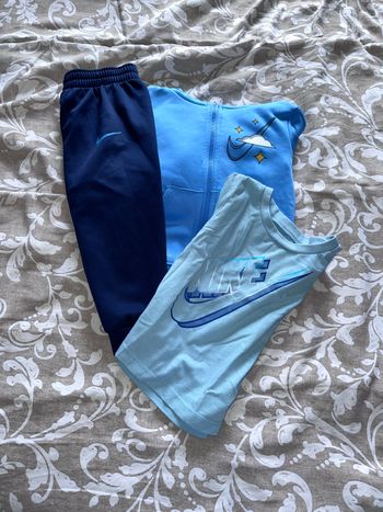 Ensemble nike