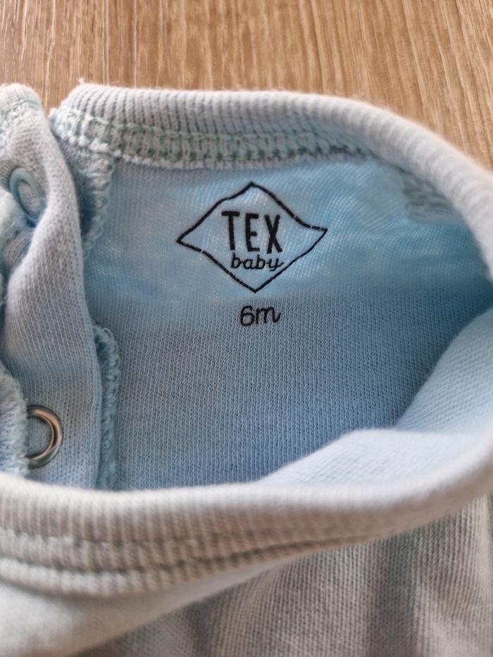 Pyjama bébé Tex 6 mois - Bleu clair avec motif poires - Très bon état - photo numéro 3