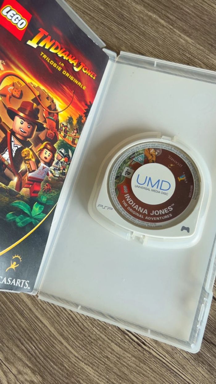 Jeu PSP Indiana Jones la trilogie originale - photo numéro 2