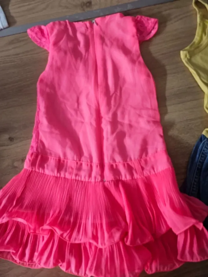 Lot de 2 robes 👗+ 1 gratuit fille 6 ans - photo numéro 8
