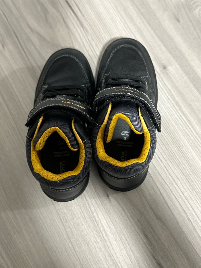 Lot d’une paire de Geox et d’une paire de chaussons Giesswein neufs avec étiquette - photo numéro 5