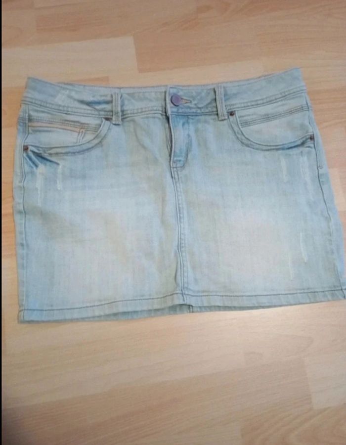 Jupe en jean Pimkie en très bon état taille 38