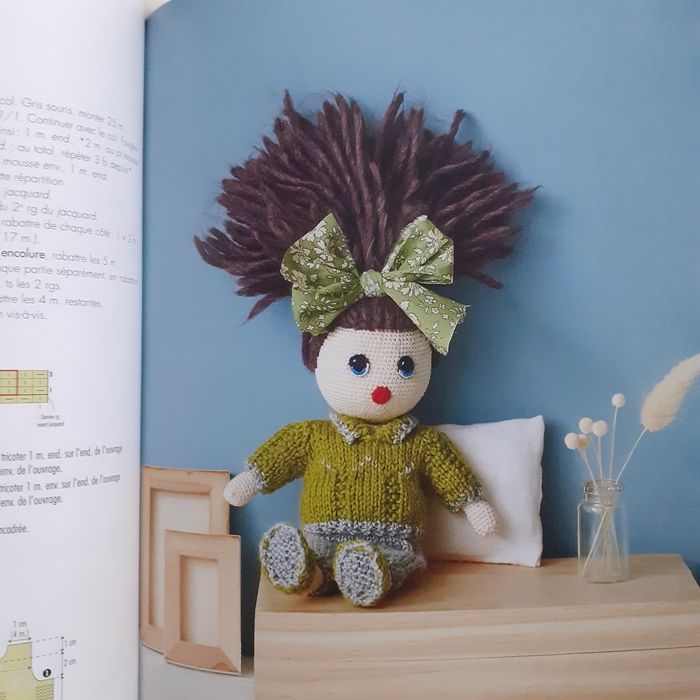 Livre "Confection poupée au tricot+ 12 tenues " - photo numéro 7