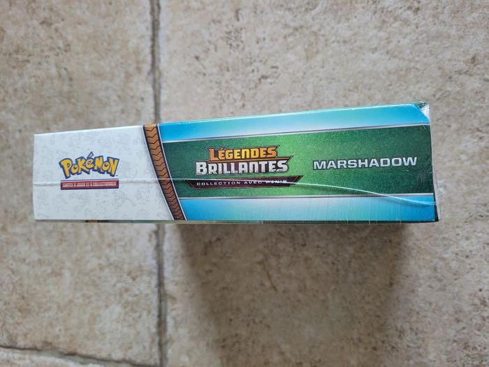Marshadow coffret pokemon collector - photo numéro 3