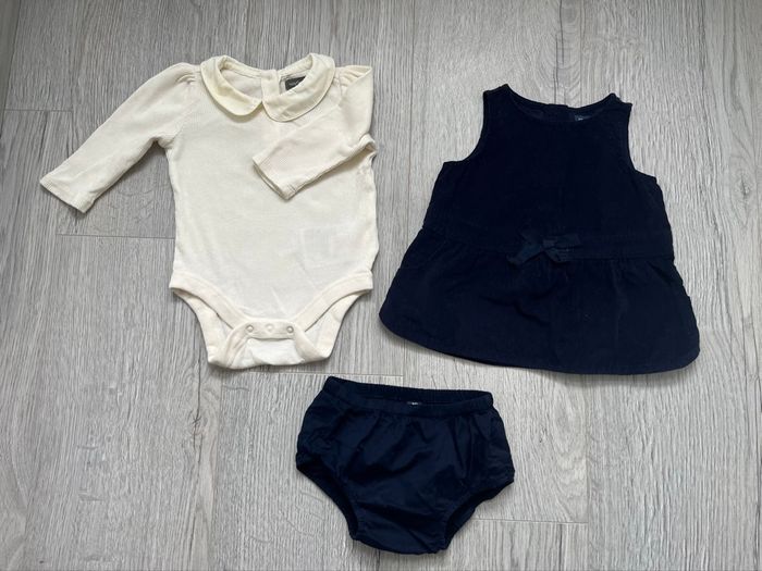 Ensemble fille BabyGap – 0-3 mois – Velours bleu & col Claudine - photo numéro 2