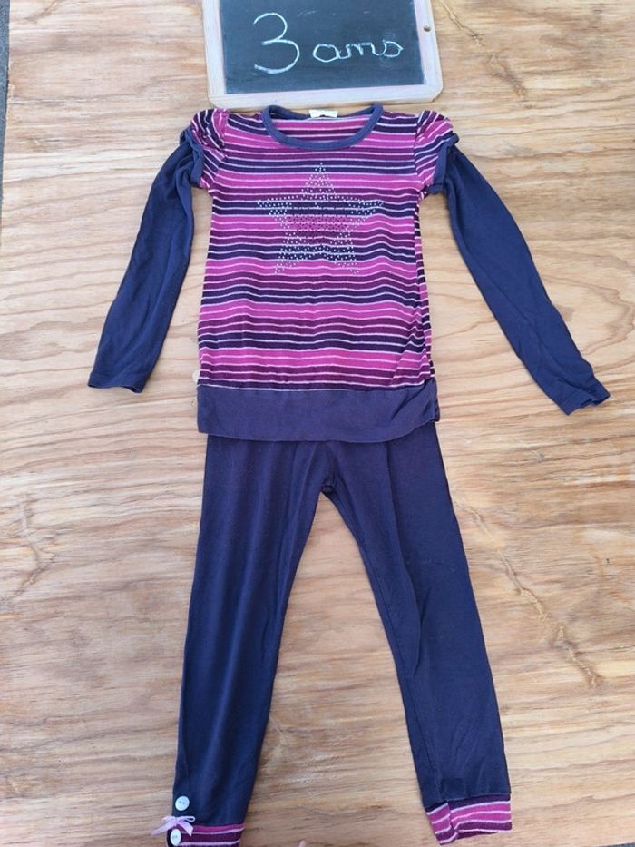 Ensemble t-shirt manches longues et pantalon fluide taille 3 ans en bon état