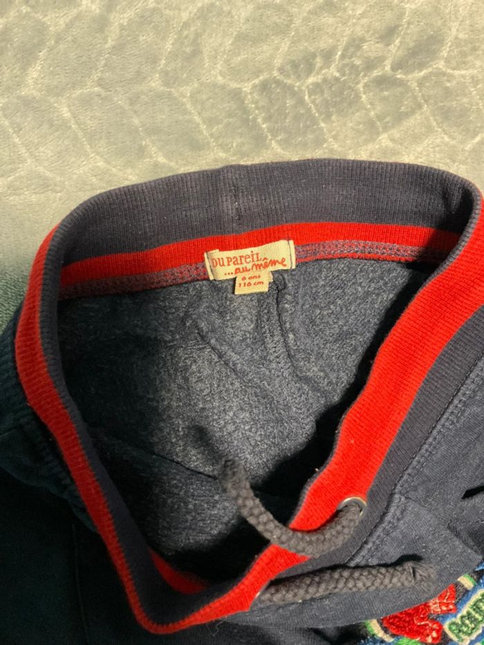 Jogging 6 ans du pareil au même - photo numéro 4