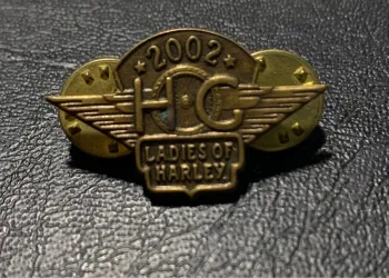 Pin’s Harley Davidson HOG Ladies 2002