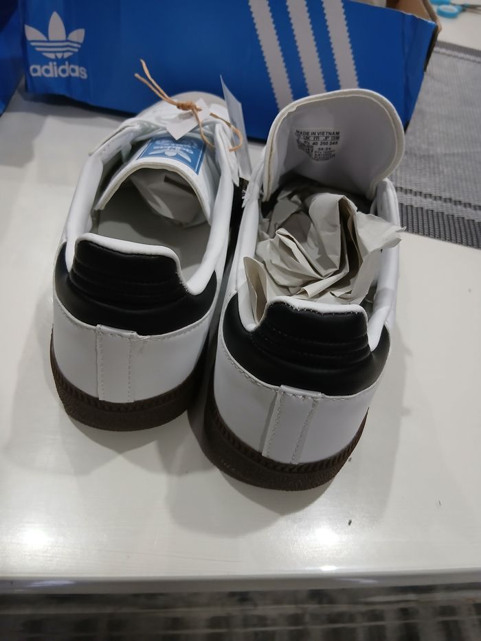 Paire de baskets Adidas samba T40 neuves emballées - photo numéro 6