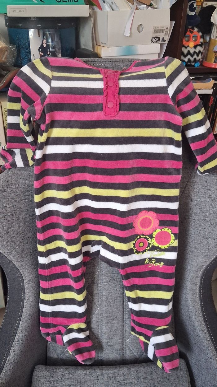 Lot pyjamas 18 mois - photo numéro 2