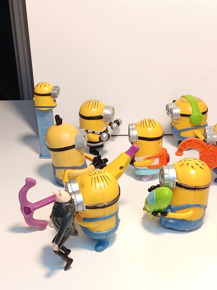 Gros lot 16 grande figurines vintage Moi moche et méchant , les minions 
Taille 11cm pour la plus grande - photo numéro 7