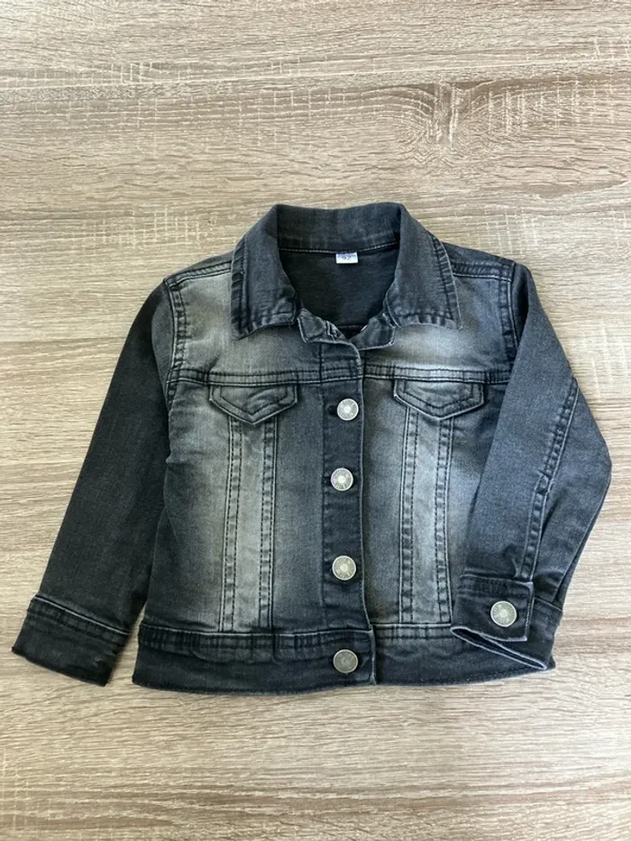 Veste en jeans noir et gris