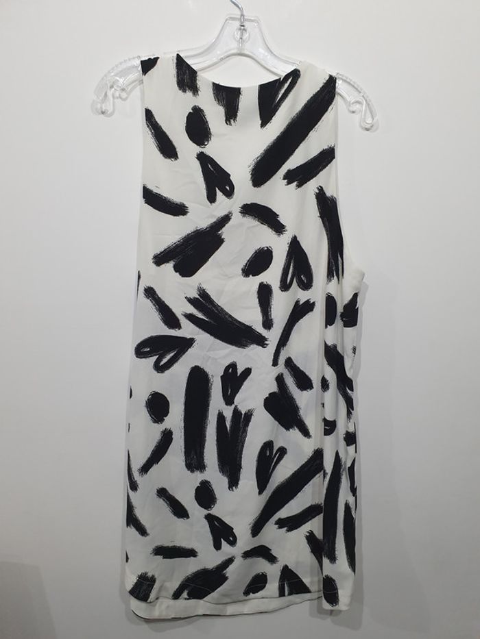 Robe sans manches - photo numéro 2