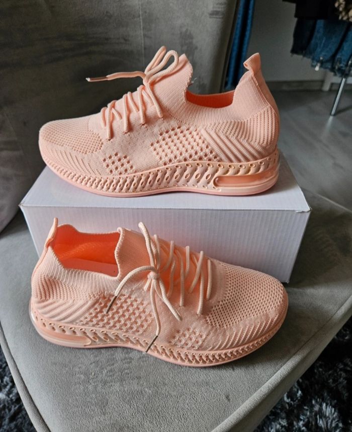 Baskets pointure 36 - photo numéro 4